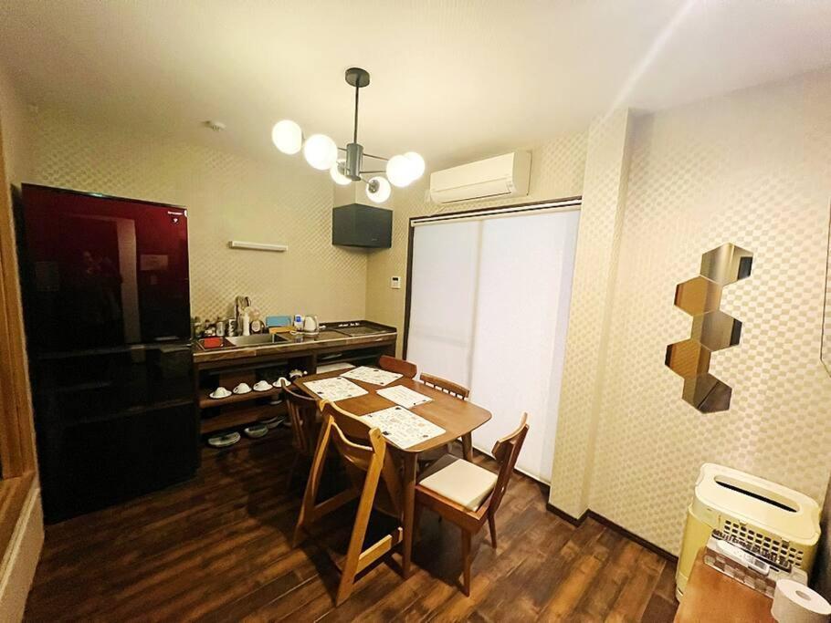 静響の宿 Silent Echo Inn Осака Екстер'єр фото